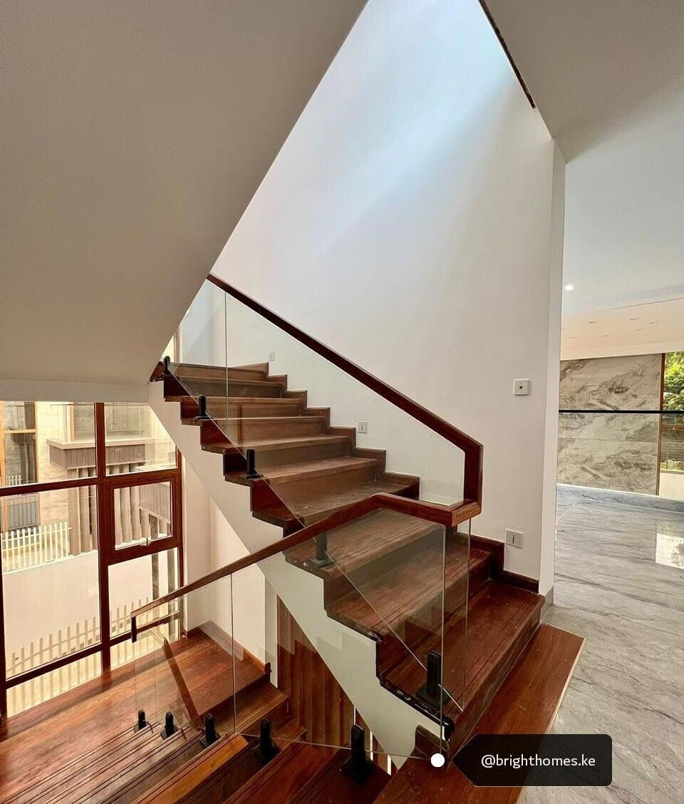 6-Ensuite Villa with Elevator & Panic Room - Lavington