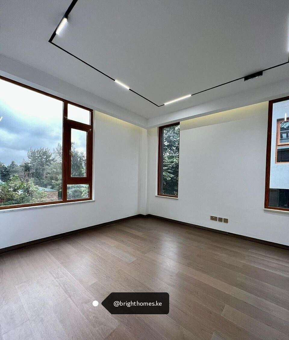 6-Ensuite Villa with Elevator & Panic Room - Lavington