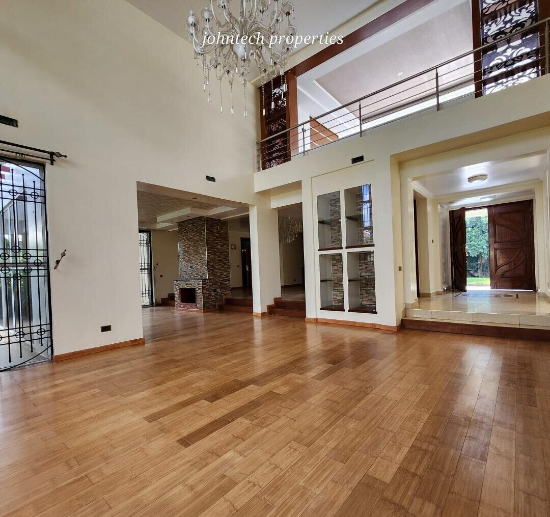 5-Ensuite Townhouse with Gym, Sauna & Shared Pool – Karen