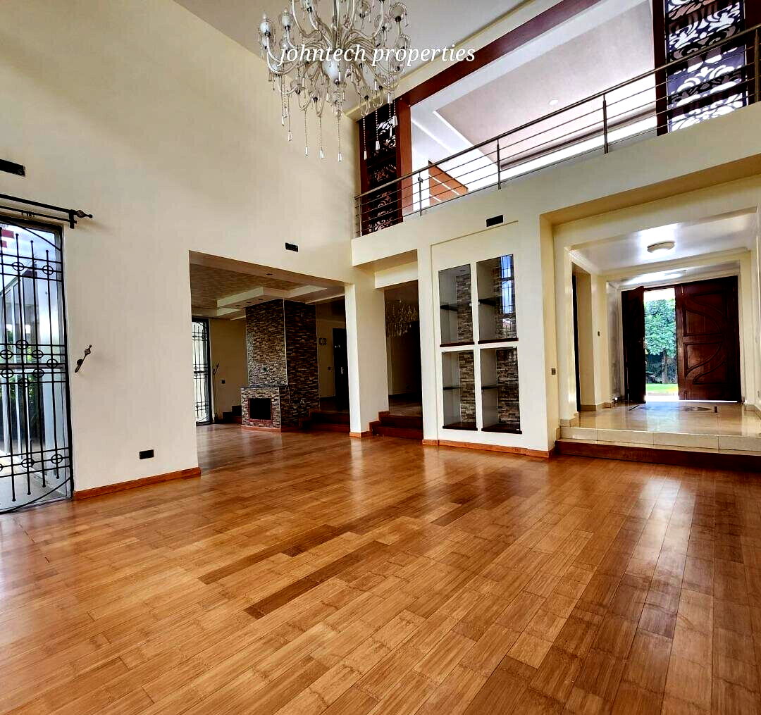 5-Ensuite Townhouse with Gym, Sauna & Shared Pool – Karen