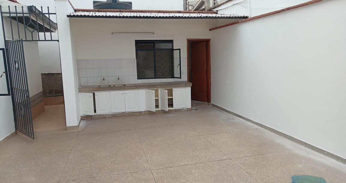 4-Ensuite Townhouse with Fireplace & Private Garden - Spring Valley