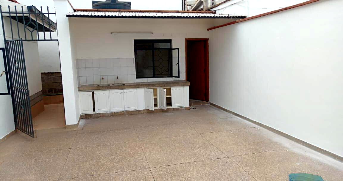 4-Ensuite Townhouse with Fireplace & Private Garden - Spring Valley