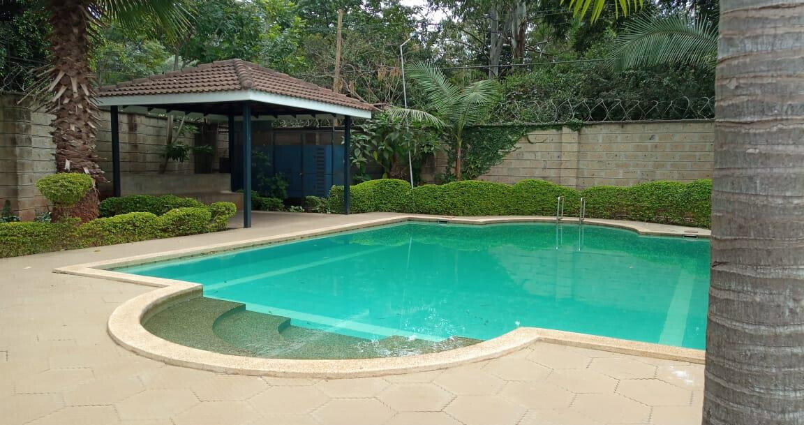 4-Ensuite Townhouse with Fireplace & Private Garden - Spring Valley