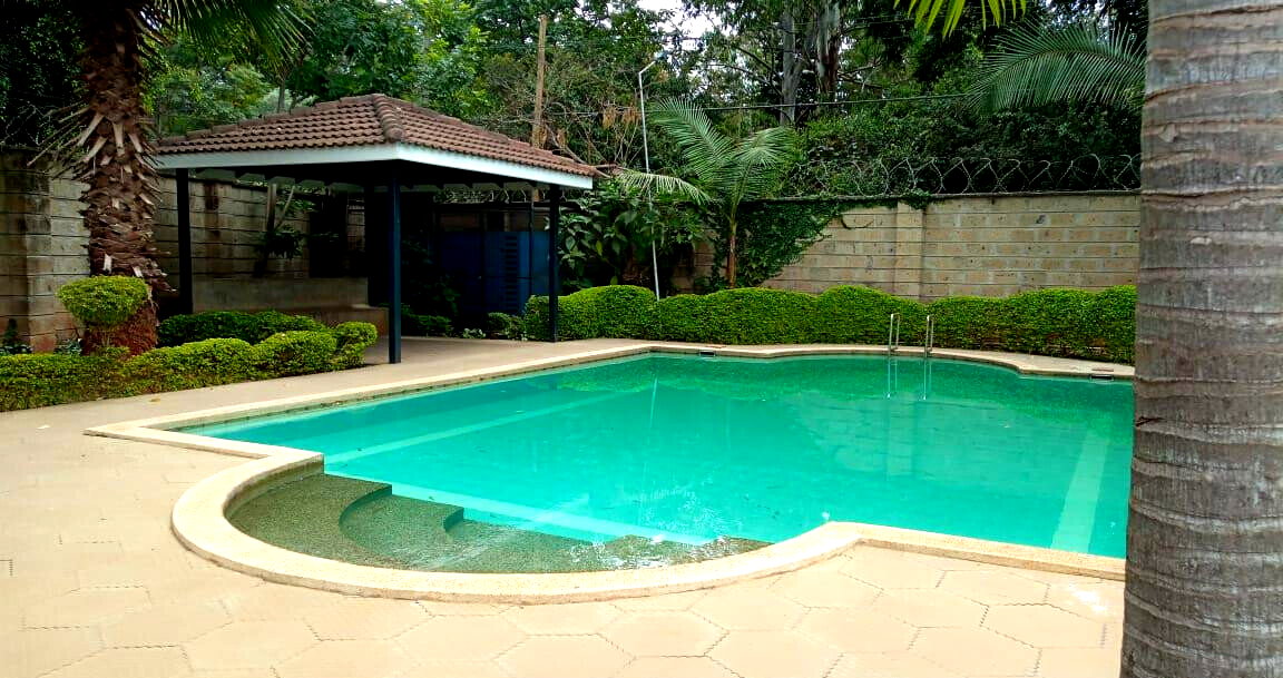 4-Ensuite Townhouse with Fireplace & Private Garden - Spring Valley