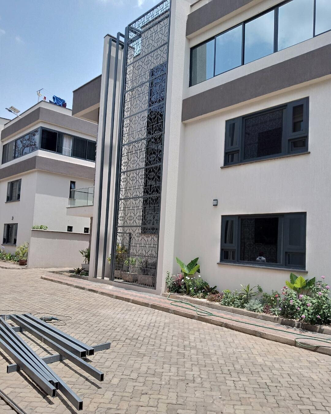 5-Ensuite Townhouse with Generator & Mature Garden - Lavington