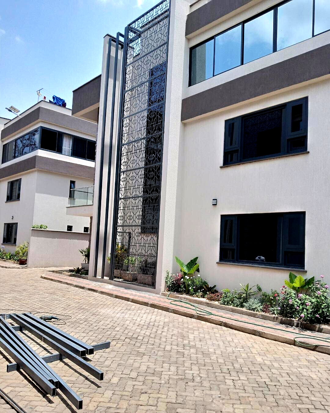 5-Ensuite Townhouse with Generator & Mature Garden - Lavington