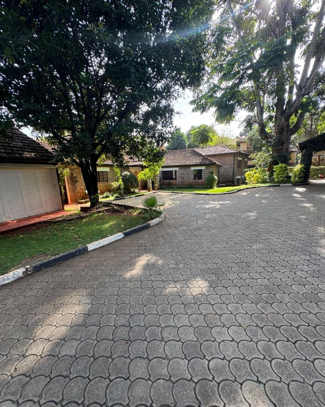 Luxury 5BR Garden Home