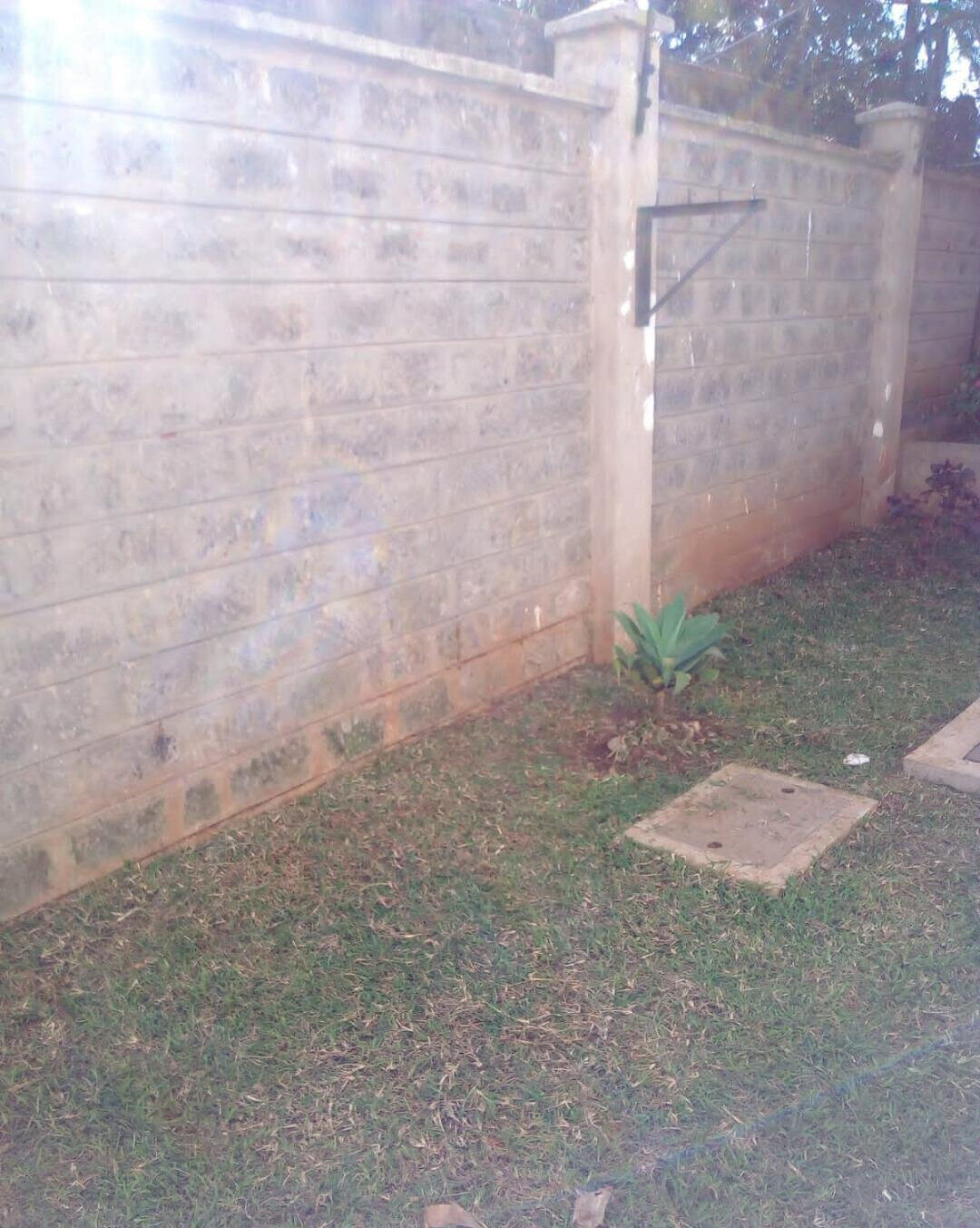 5-Ensuite Townhouse with Cooker & Oven, Private Garden - Lavington