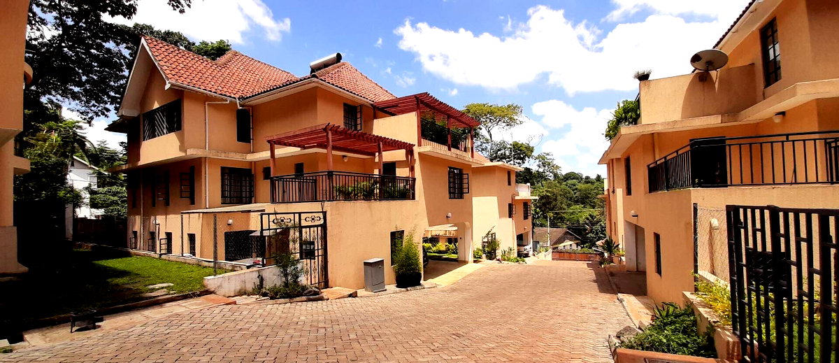 Brand New 5BR All-Ensuite Townhouse with Fireplace & Study – Kyuna