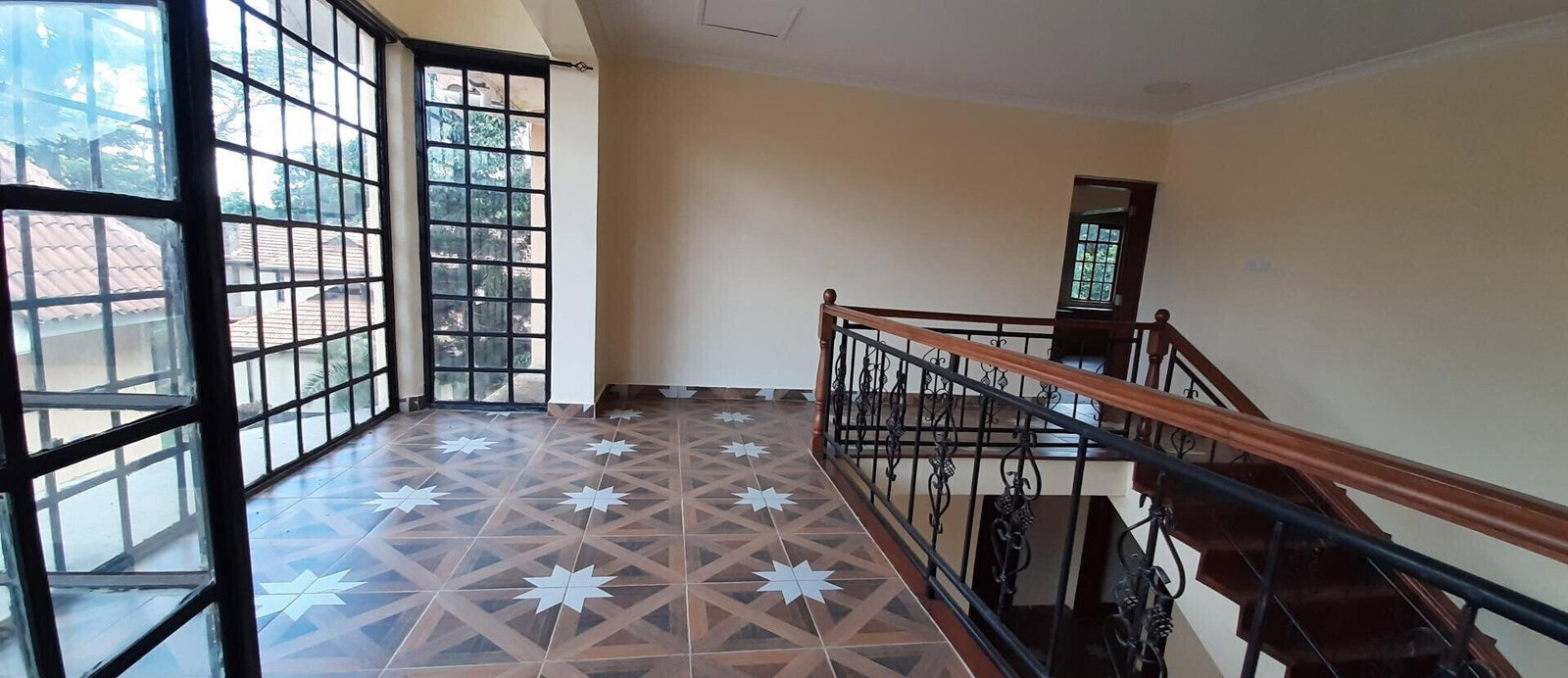 Brand New 5BR All-Ensuite Townhouse with Fireplace & Study – Kyuna