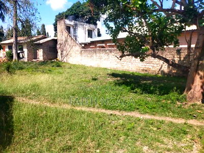 50by100 Plot in JCC Area Bamburi With Freehold Title at 3.2m - Image 1