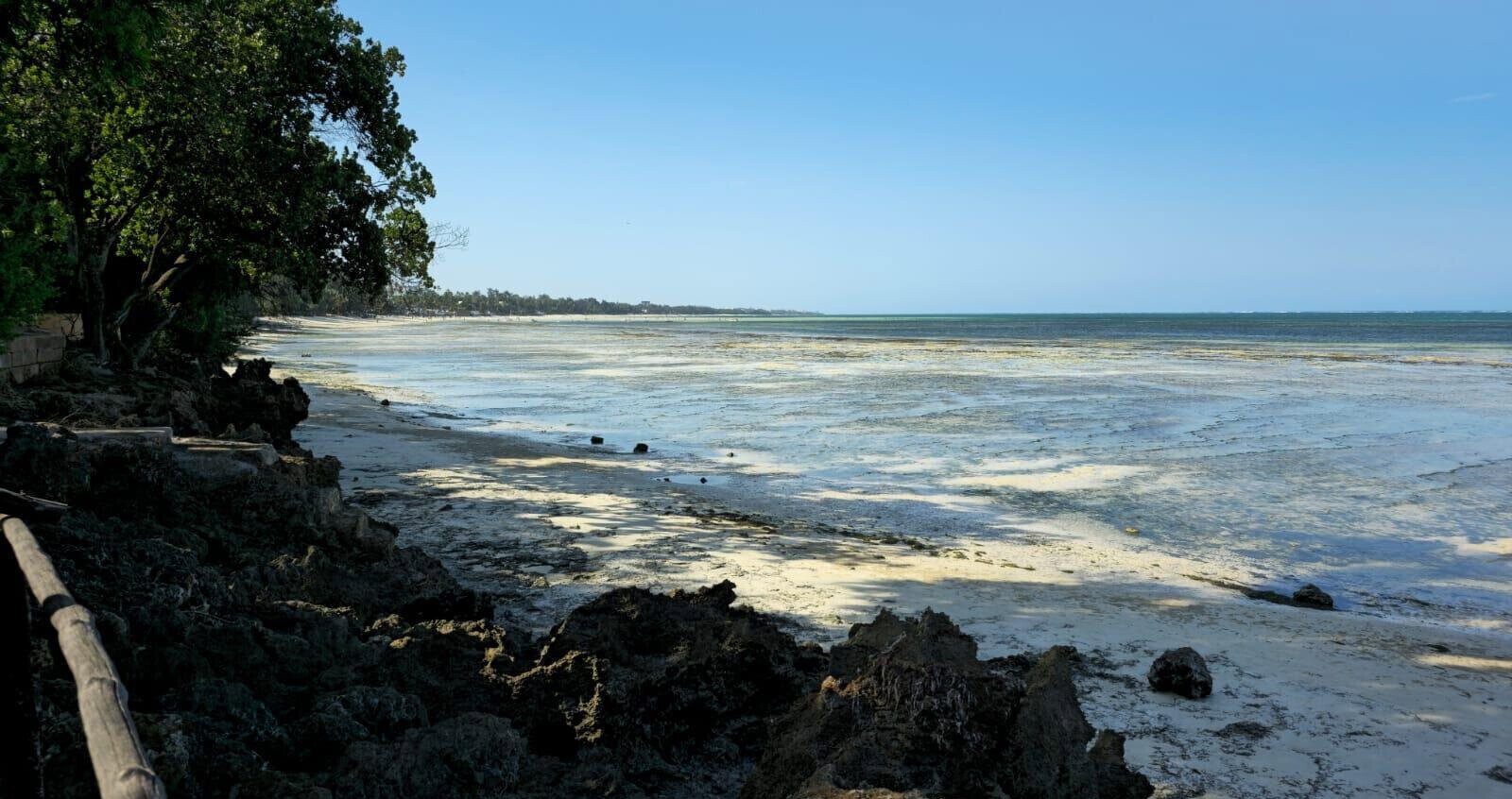 1-Acre Beachfront Plot in Nyali Mkomani