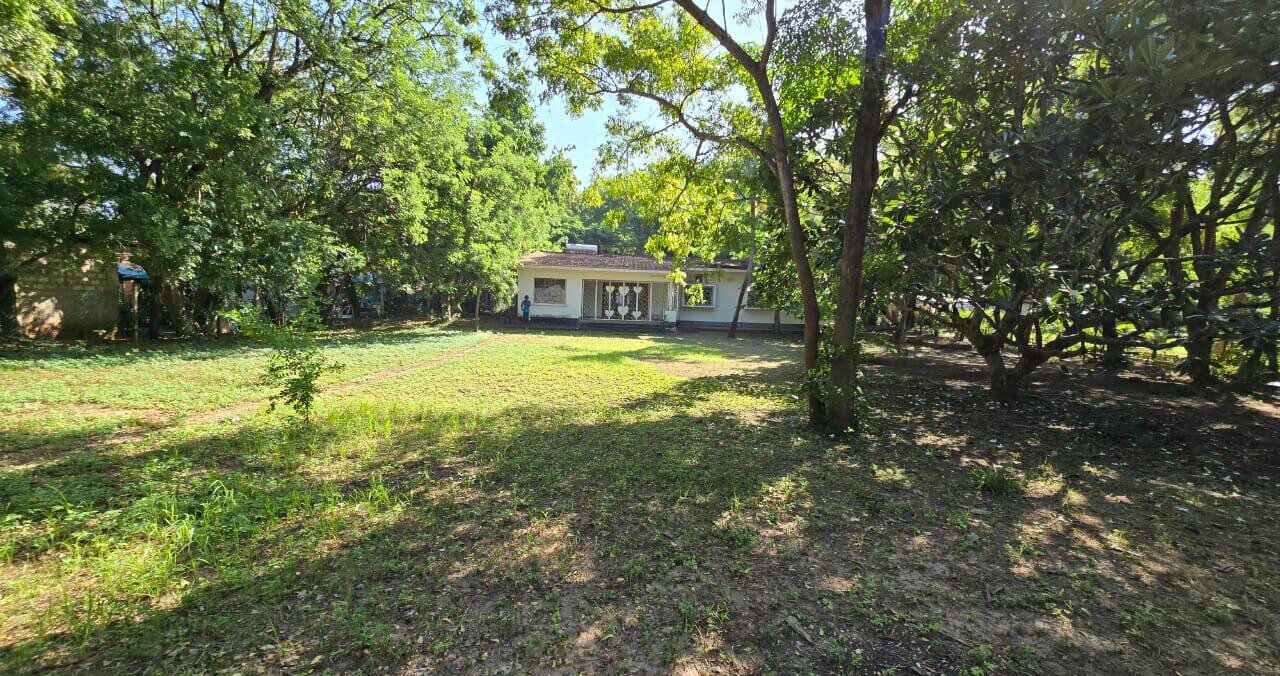 1-Acre Beachfront Plot in Nyali Mkomani