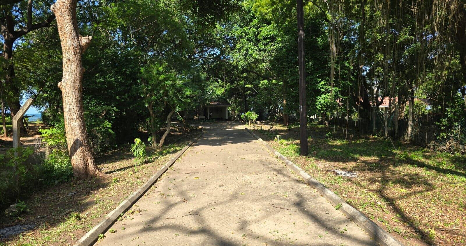 1-Acre Beachfront Plot in Nyali Mkomani