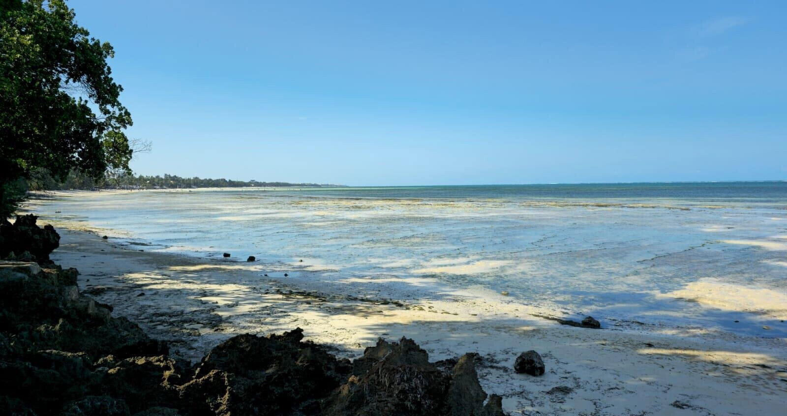 1-Acre Beachfront Plot in Nyali Mkomani