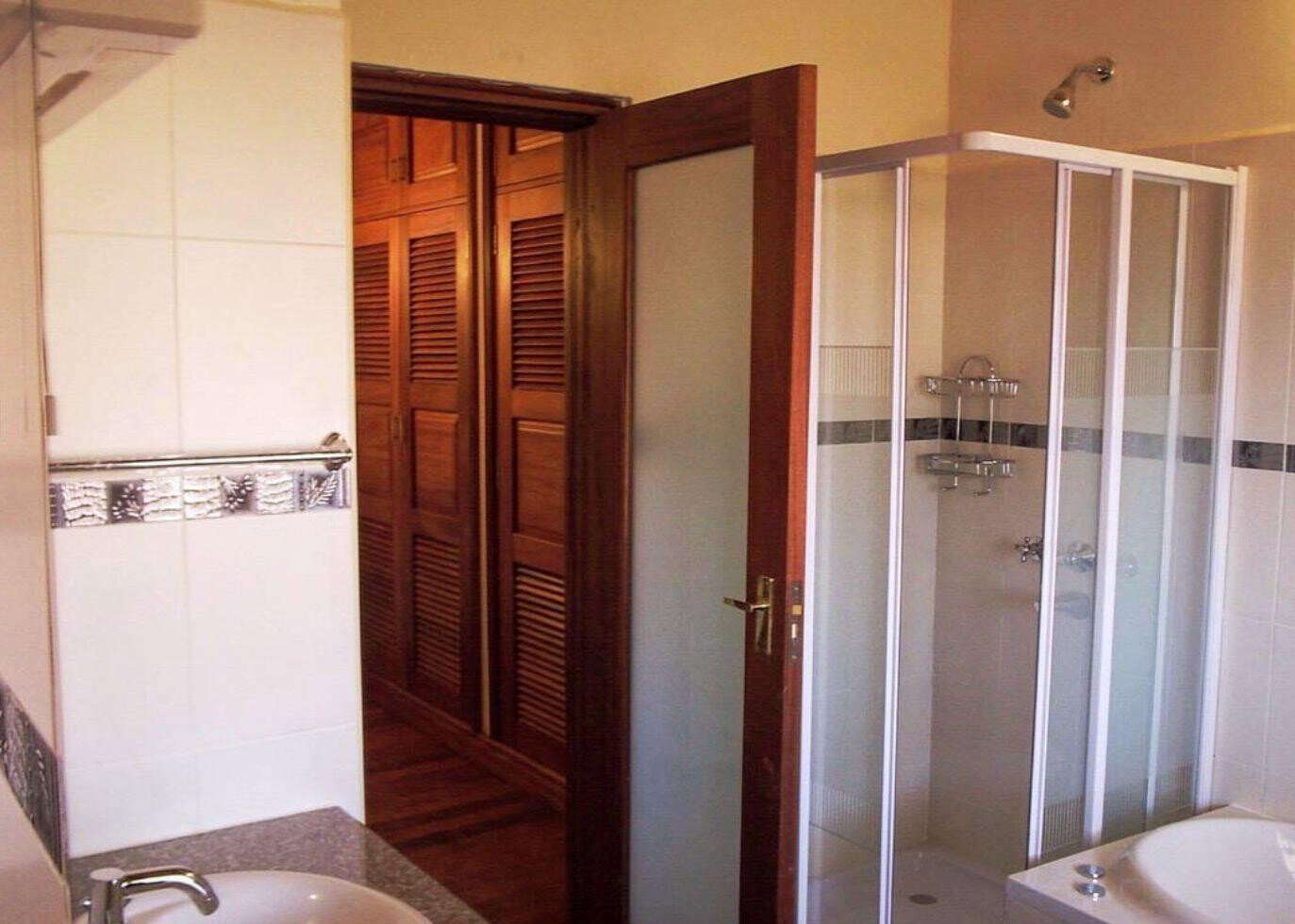 4BR Duplex with Vaulted Ceilings & Community Feel - Kilimani