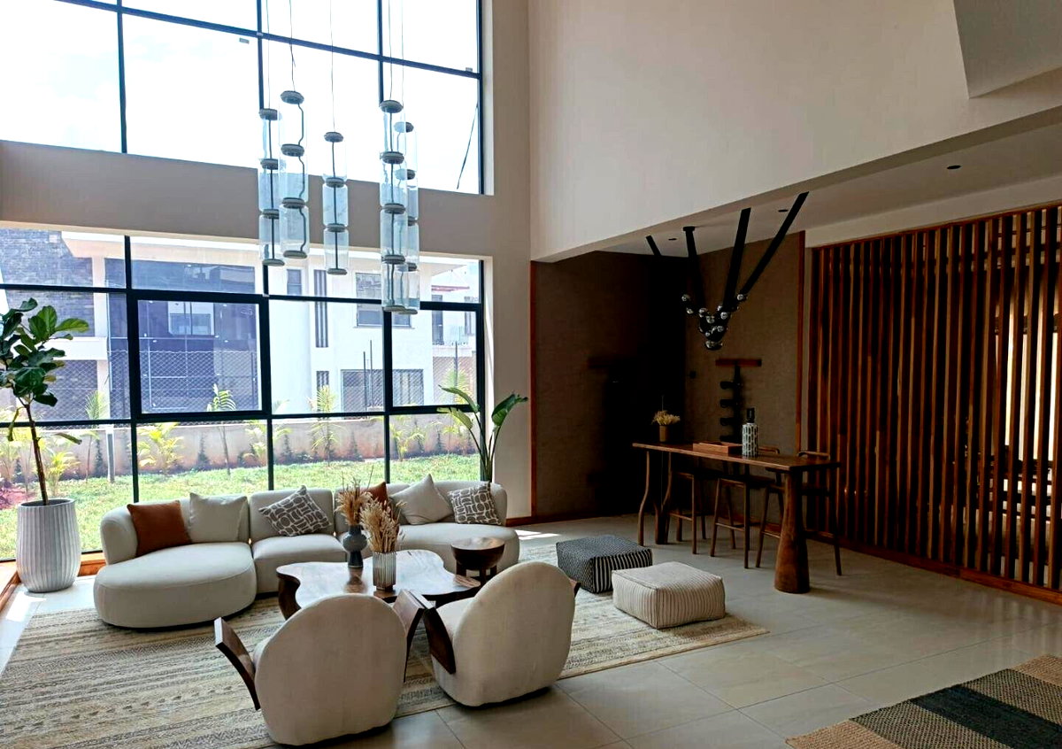 Half-Acre Villa with Heated Pools & Gym - Loresho