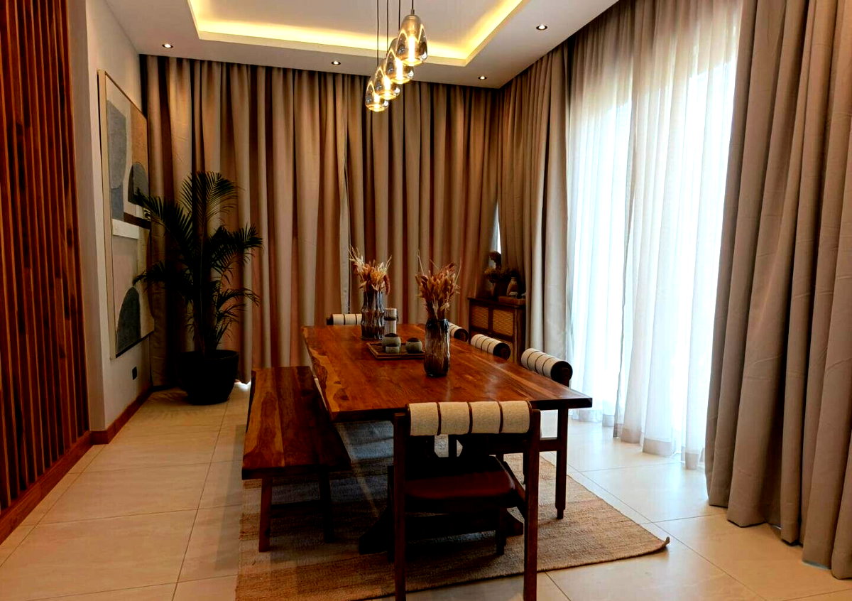 Half-Acre Villa with Heated Pools & Gym - Loresho