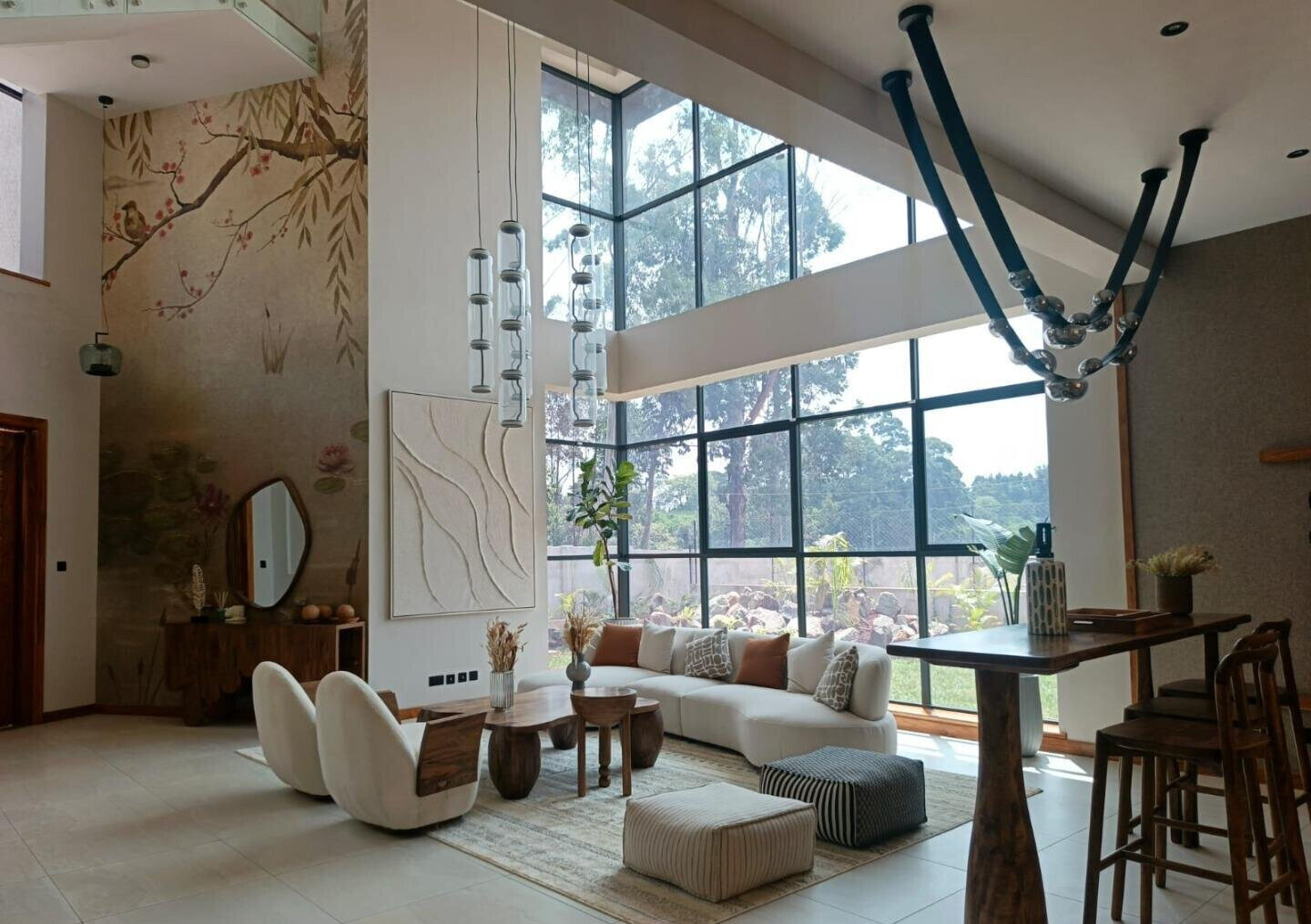 Half-Acre Villa with Heated Pools & Gym - Loresho