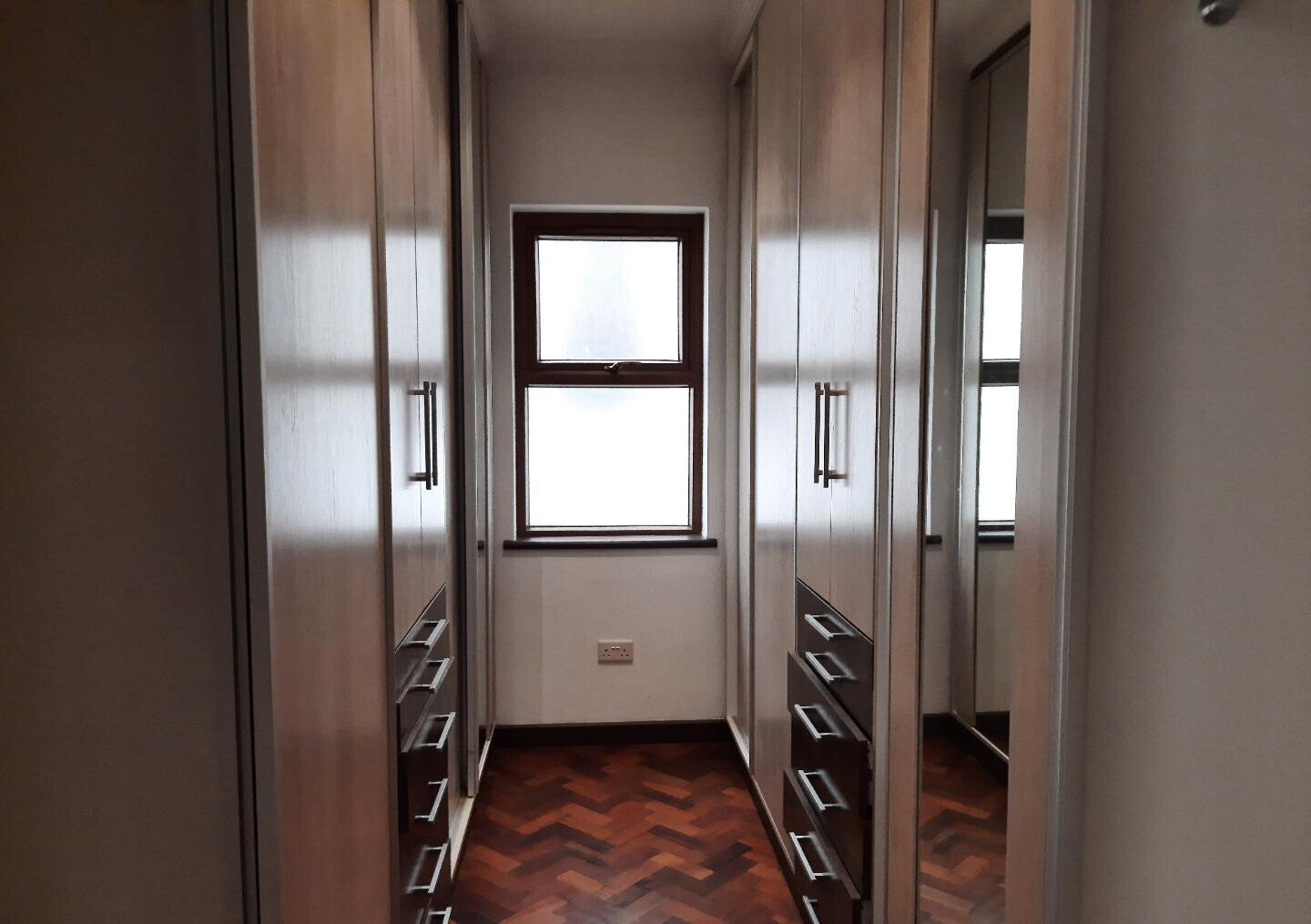 5BR All-Ensuite Townhouse with Flowered Garden & Borehole - Lavington