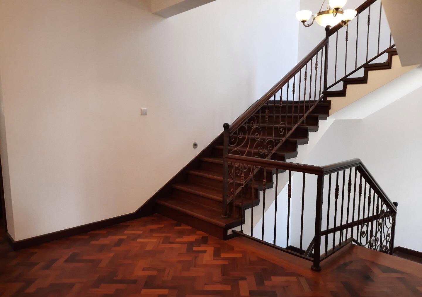 5BR All-Ensuite Townhouse with Flowered Garden & Borehole - Lavington
