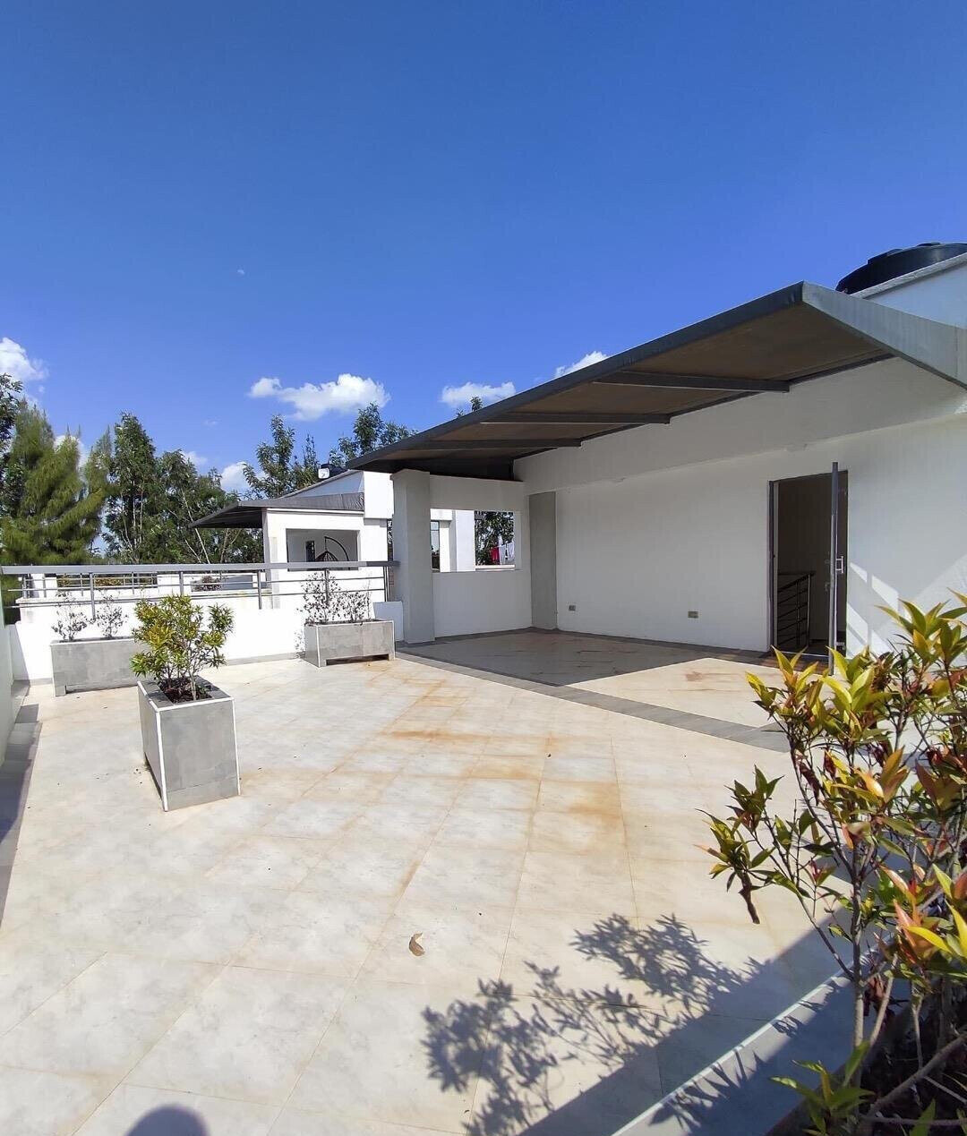 4BR All-Ensuite Townhouse with Rooftop Terrace - Nazarene, Rongai