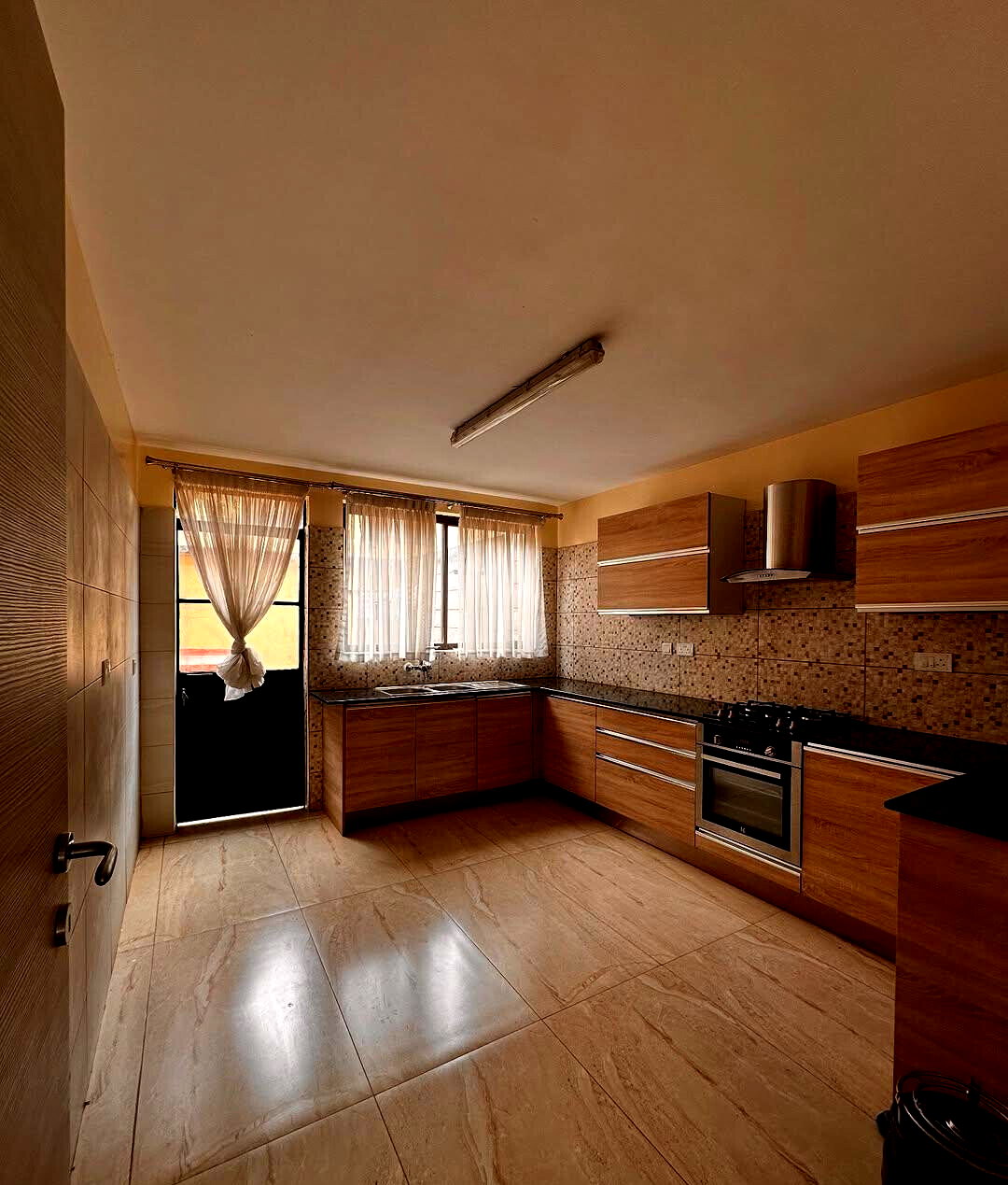 4BR Townhouse with Fitted Kitchen & En-Suite Master - Syokimau