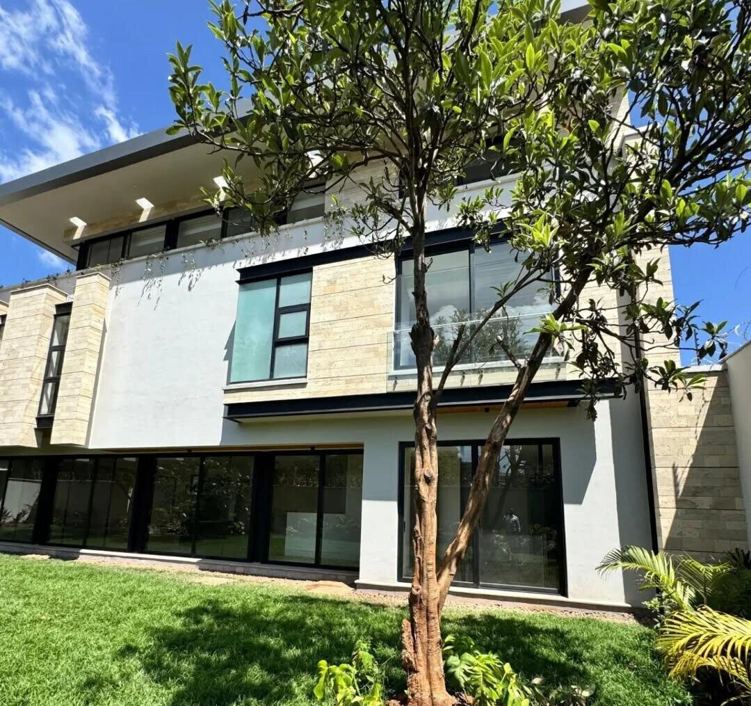 5-Ensuite Townhouse with DSQ & Backup Systems - Westlands