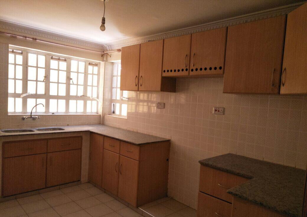 3 En-Suite Townhouse with DSQ on 1/8 Acre - Syokimau