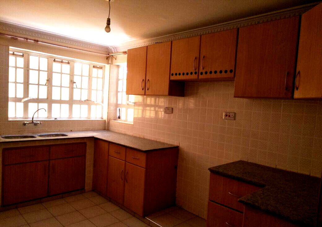 3 En-Suite Townhouse with DSQ on 1/8 Acre - Syokimau
