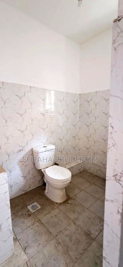 3bdrm Apartment in Bamburi for rent - Image 3