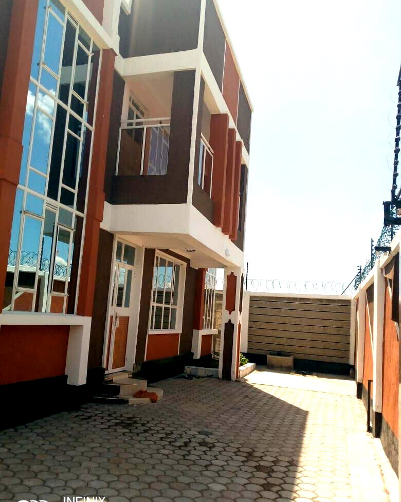 4BR Ensuite Townhouse with Rooftop Terrace - Barnabas, Nakuru