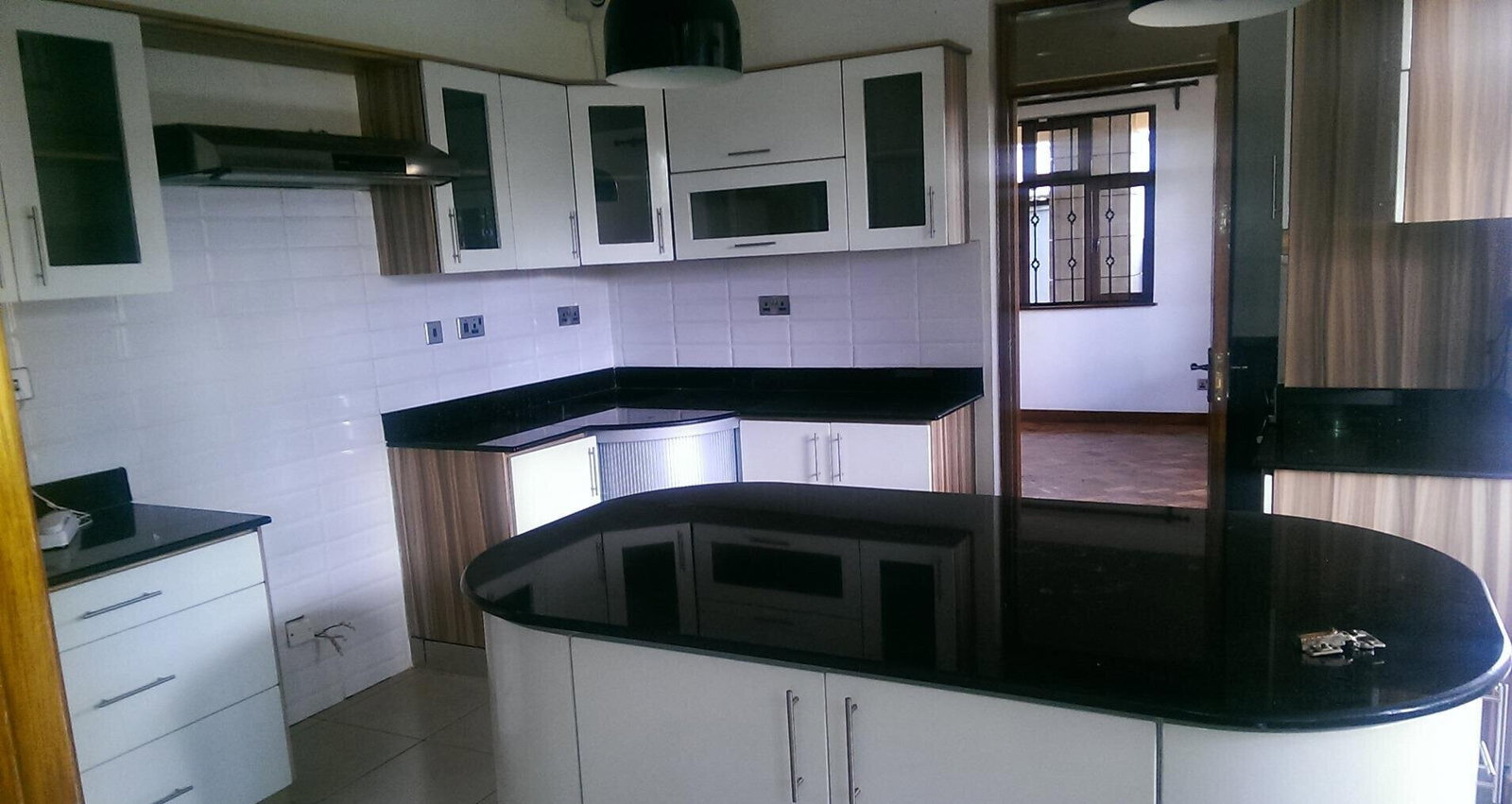 5-Ensuite Townhouse with Jacuzzi & Walk-In Closet - Lavington