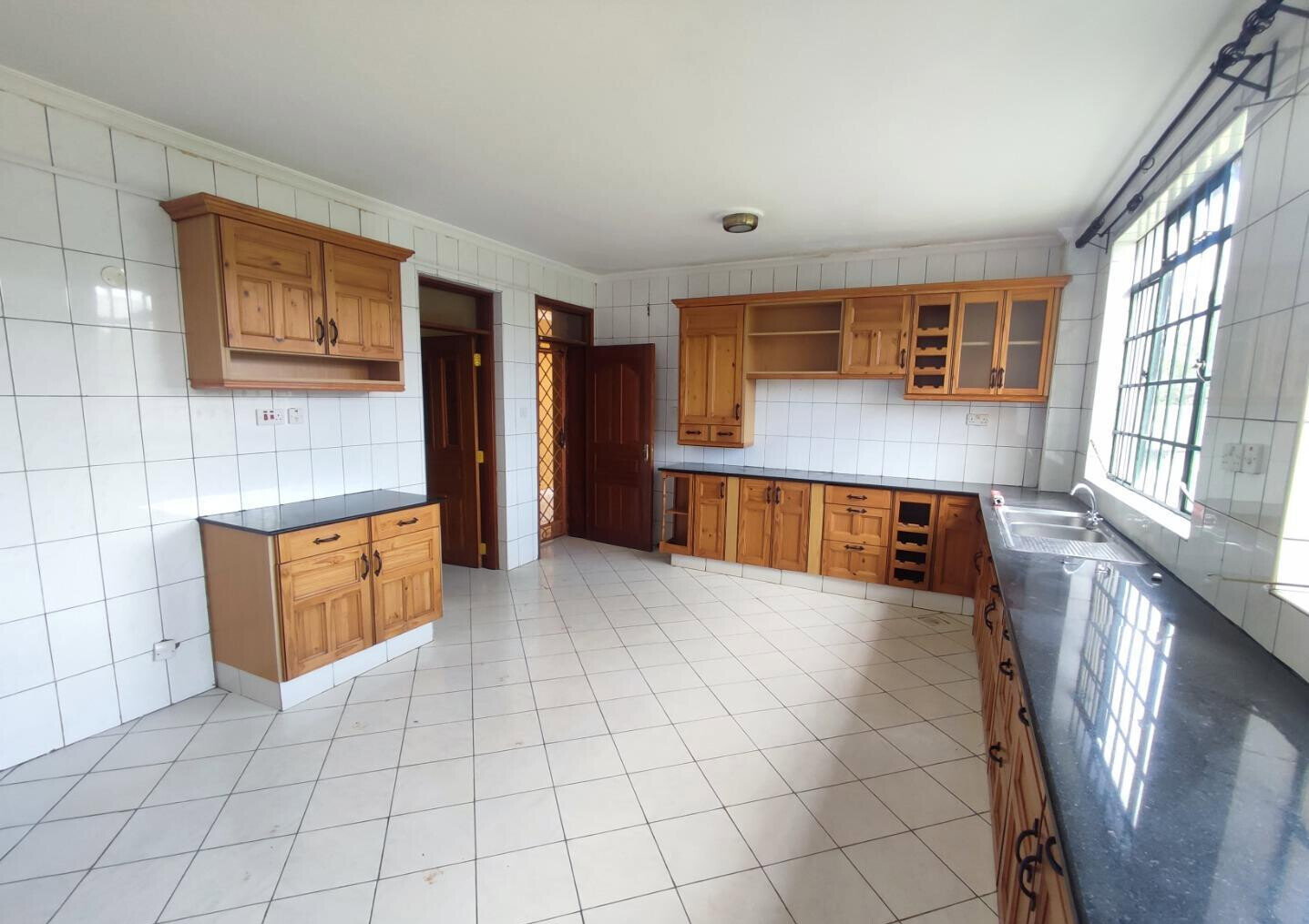50x100 Plot 6BR Townhouse at KSh 350K
