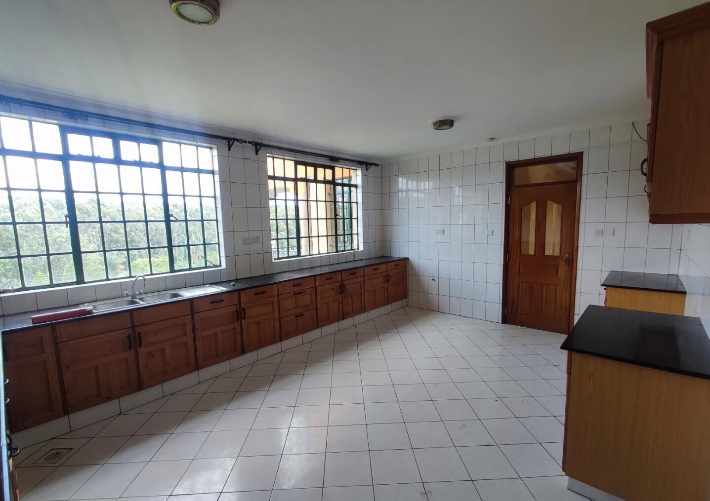 50x100 Plot 6BR Townhouse at KSh 350K