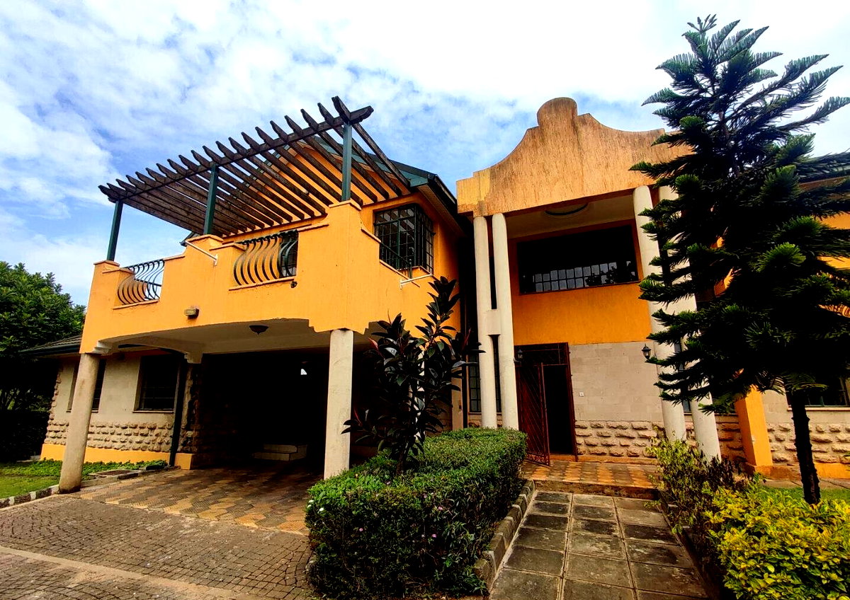 50x100 Plot 6BR Townhouse at KSh 350K
