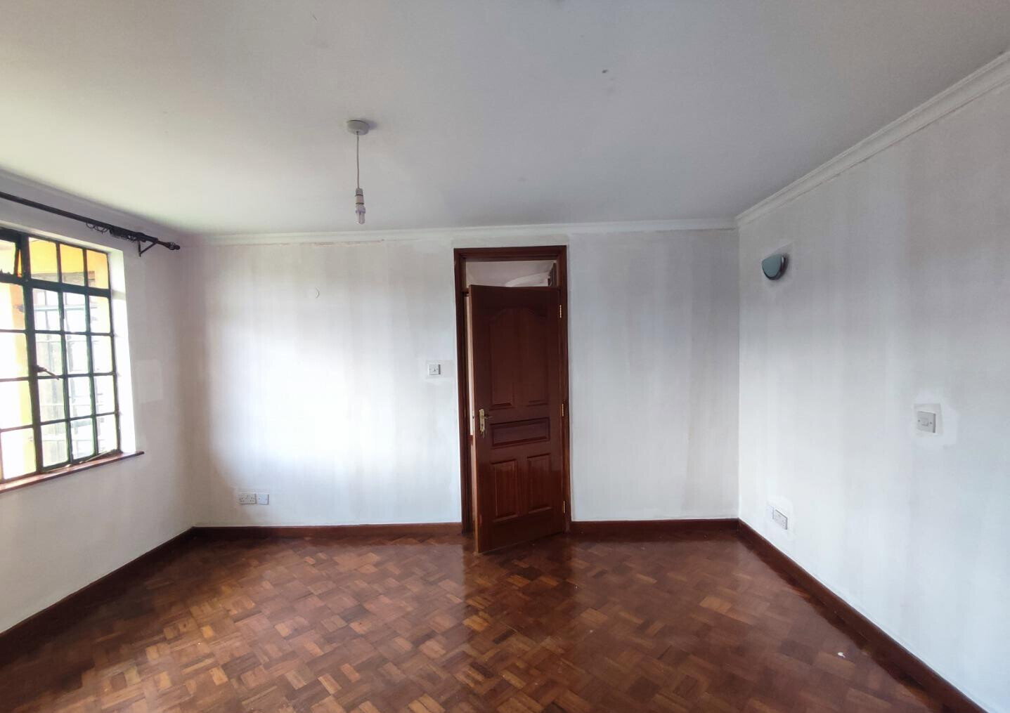 50x100 Plot 6BR Townhouse at KSh 350K