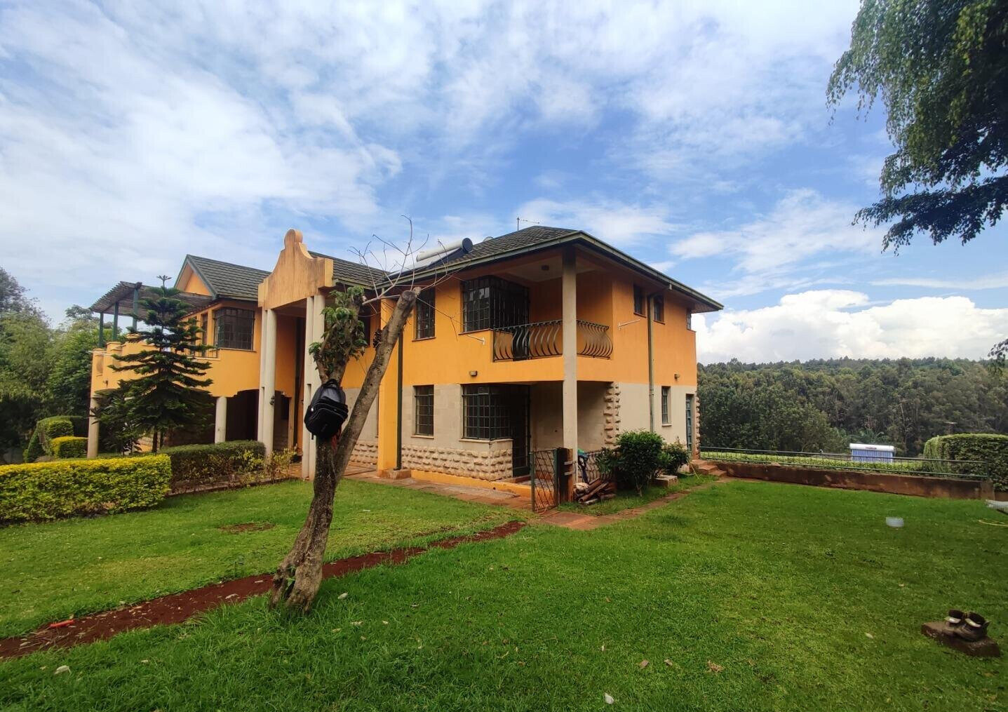 50x100 Plot 6BR Townhouse at KSh 350K