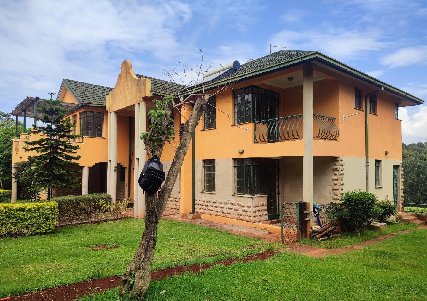 50x100 Plot 6BR Townhouse at KSh 350K
