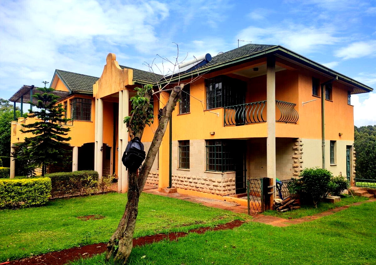 50x100 Plot 6BR Townhouse at KSh 350K