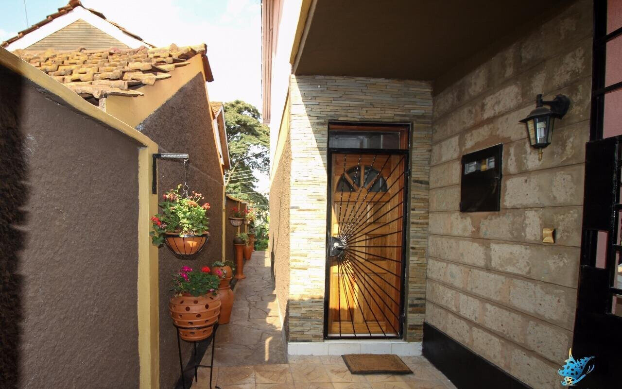 4BR Townhouse with Servant's Quarter & Garage Storage - Kileleshwa