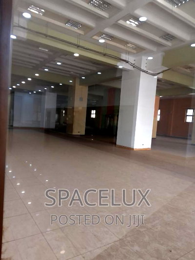 10000sqft Modern Office - Image 5