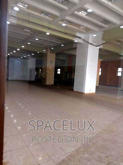 10000sqft Modern Office - Image 6