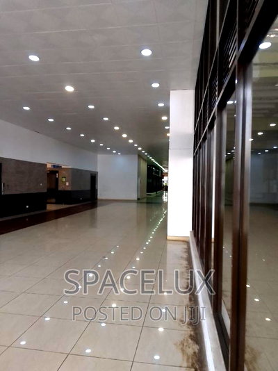 10000sqft Modern Office - Image 4