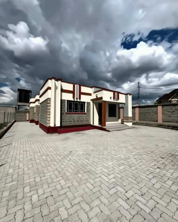 3bdrm Bungalow in Yukos, Kitengela for sale