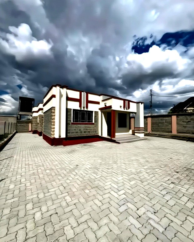 3bdrm Bungalow in Yukos, Kitengela for sale