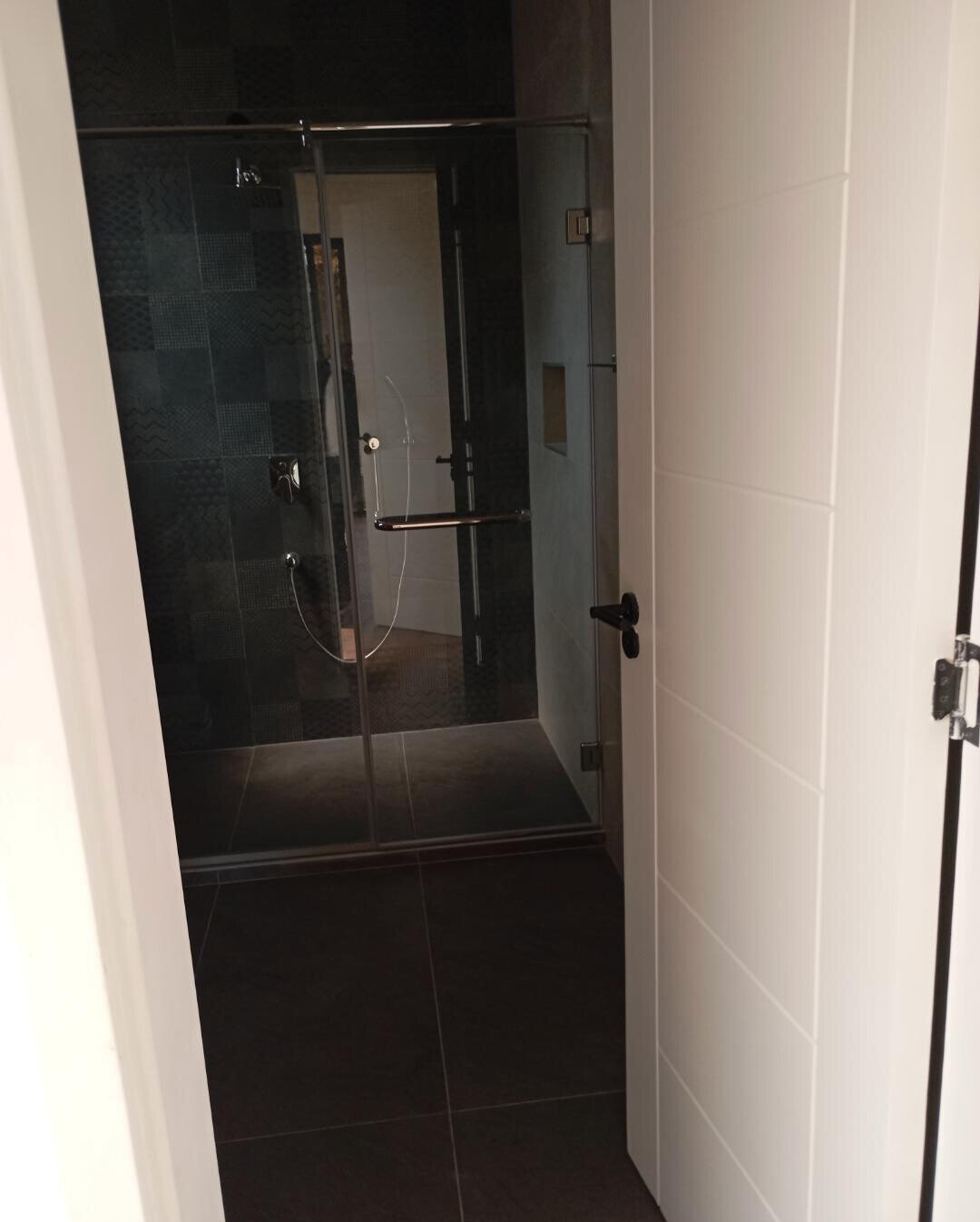 5-Ensuite Townhouse with Rooftop Terrace & Solar - Lavington