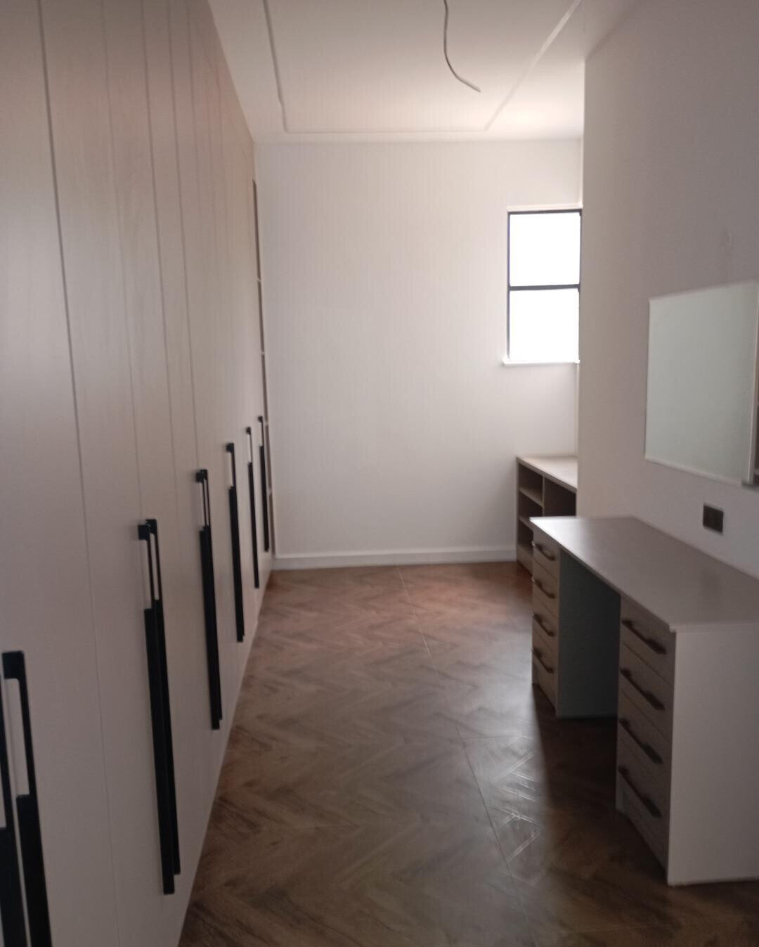 5-Ensuite Townhouse with Rooftop Terrace & Solar - Lavington