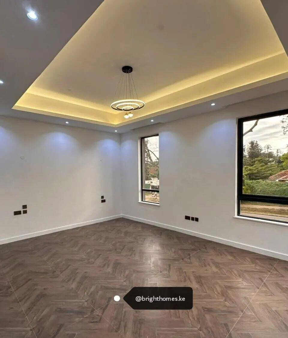Newly Built 4-Ensuite Townhouse with Generator & Solar - Lavington