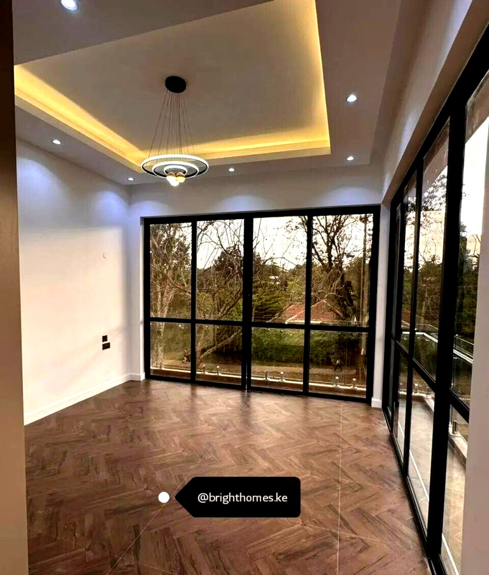 Newly Built 4-Ensuite Townhouse with Generator & Solar - Lavington